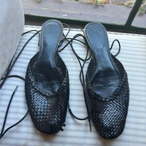 Elegant Black Woven Women's Shoes